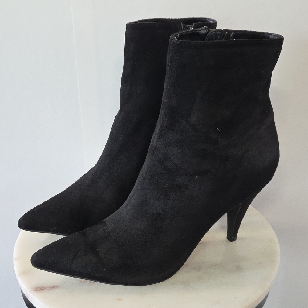 Carlos by Carlos Santana Black  Pointed Toe Ankle Booties Size 10